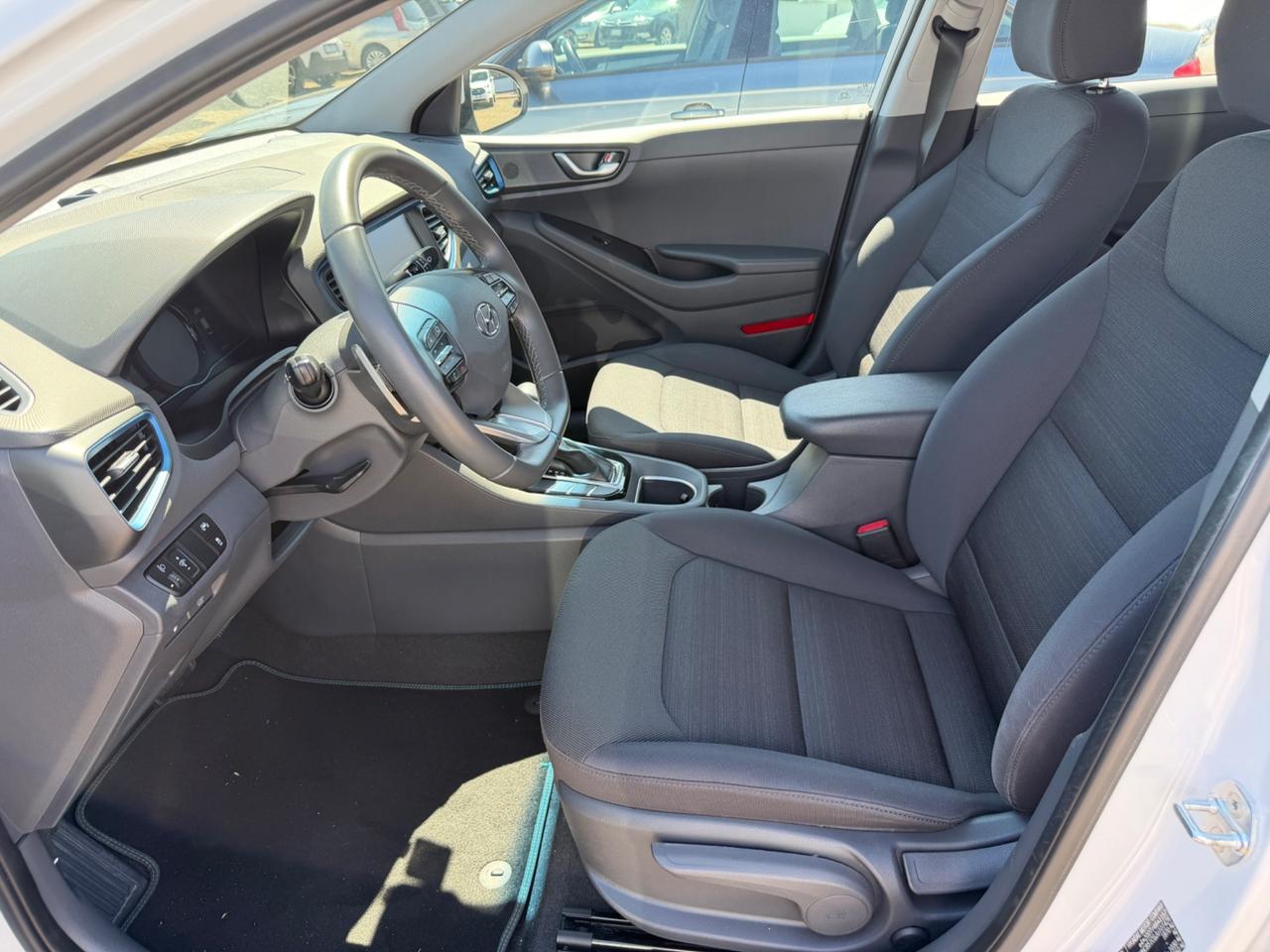 Hyundai Ioniq 1.6 Hybrid DCT Comfort