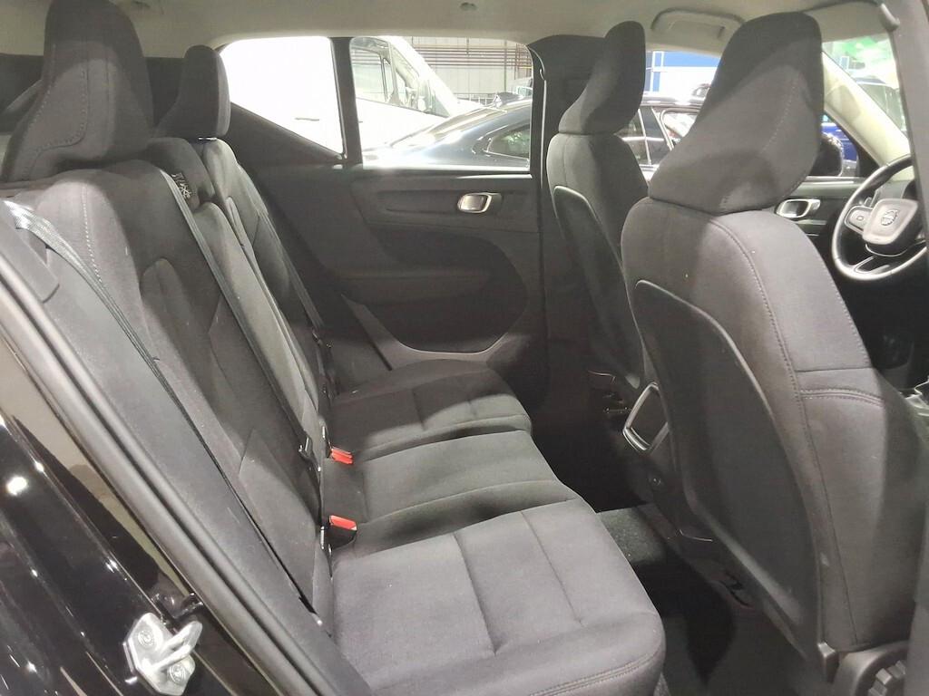 VOLVO XC40 2.0D D3 150CV 6M. MOMENTUM CORE ( FARI LED - COCKPIT - CRUISE - NAVI - SENSORI POST. )