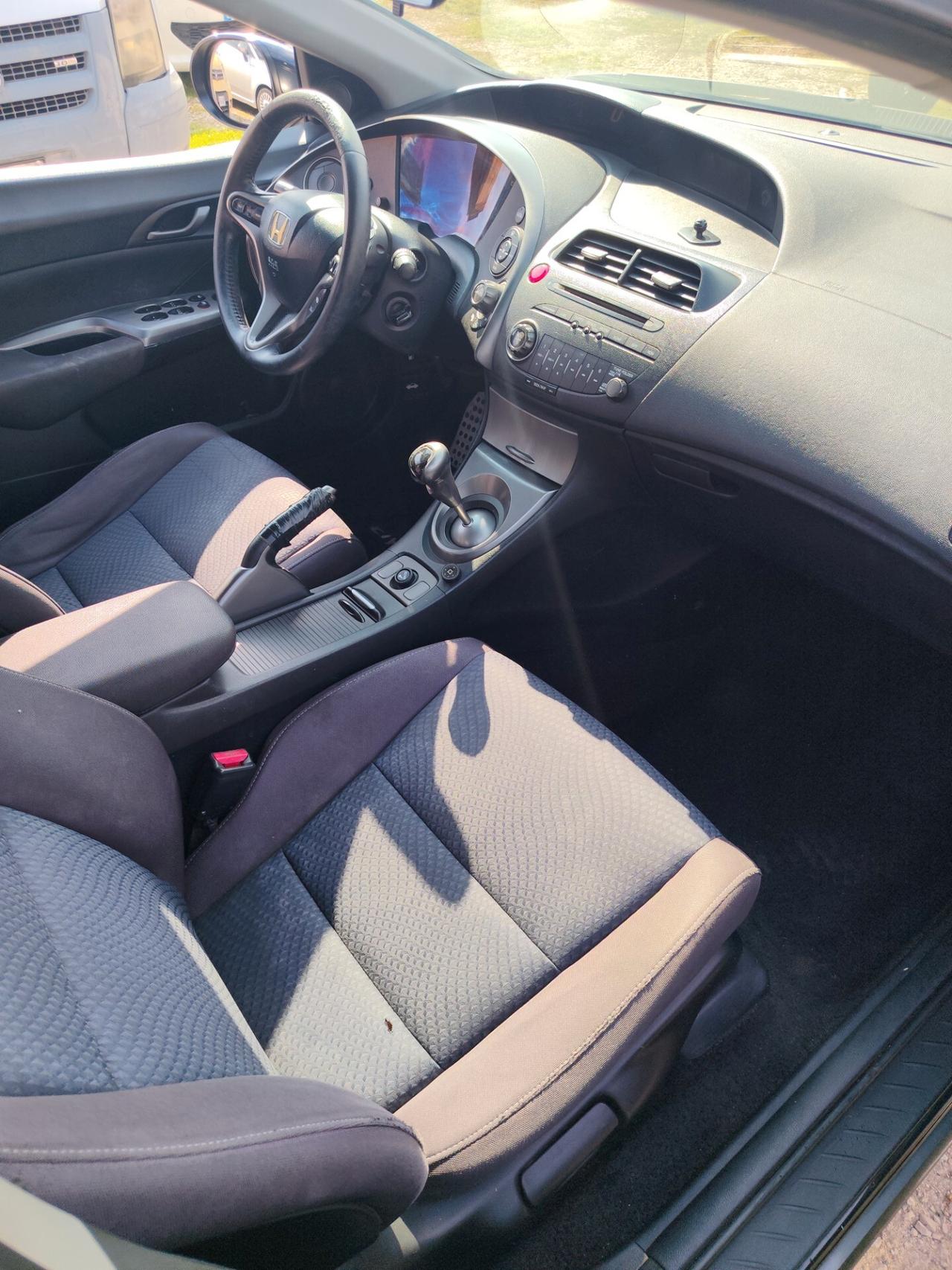 Honda Civic 1.4 GPL 2011