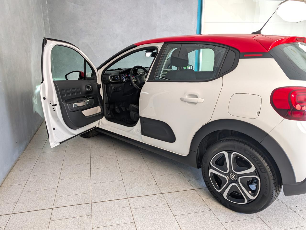 Citroen C3 1.2 puretech 83cv Shine