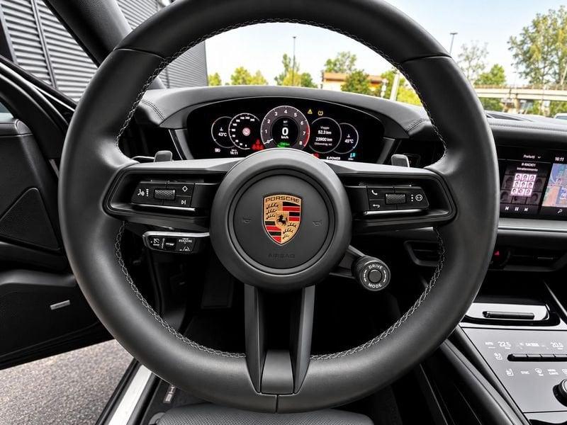 Porsche Cayenne Coupè Coupè 3.0 V6 e-hybrid 5p.ti tiptronic 470 CV