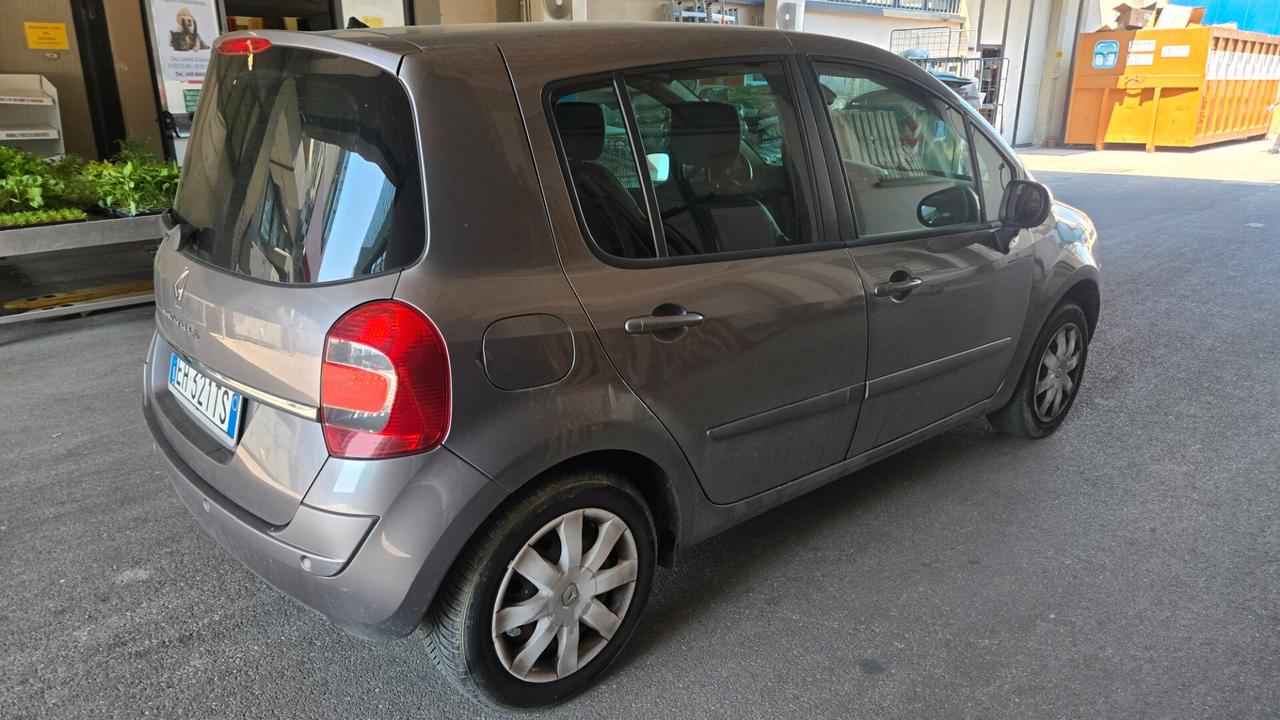 Renault Modus 1.6 16V AUTOMATIC