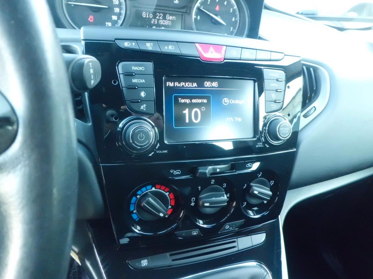 Lancia Ypsilon 1.2 69 CV 5 porte GPL Ecochic Platinum