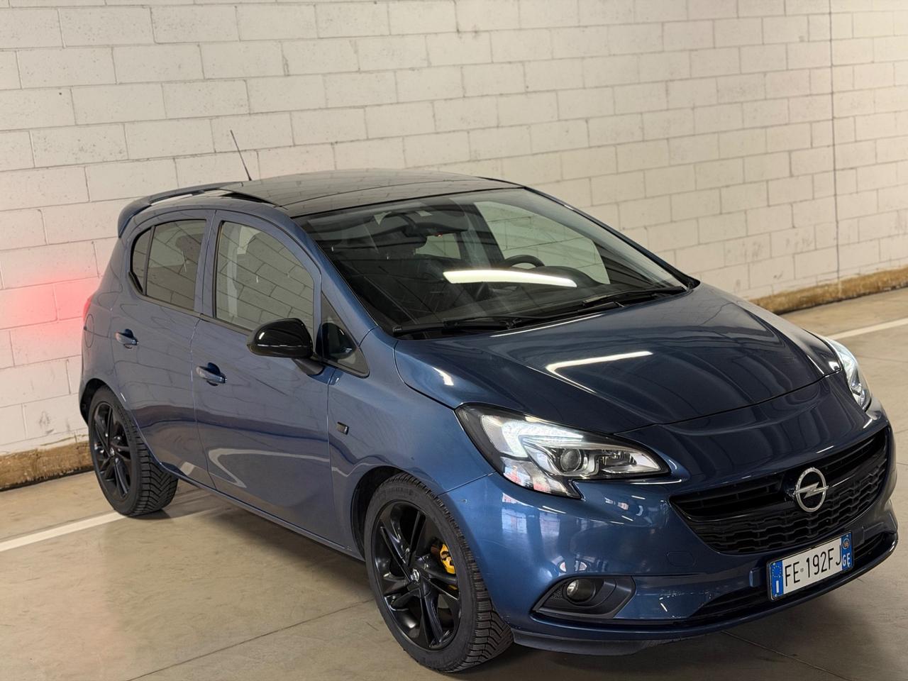 Opel Corsa 1.2 5 porte b-Color