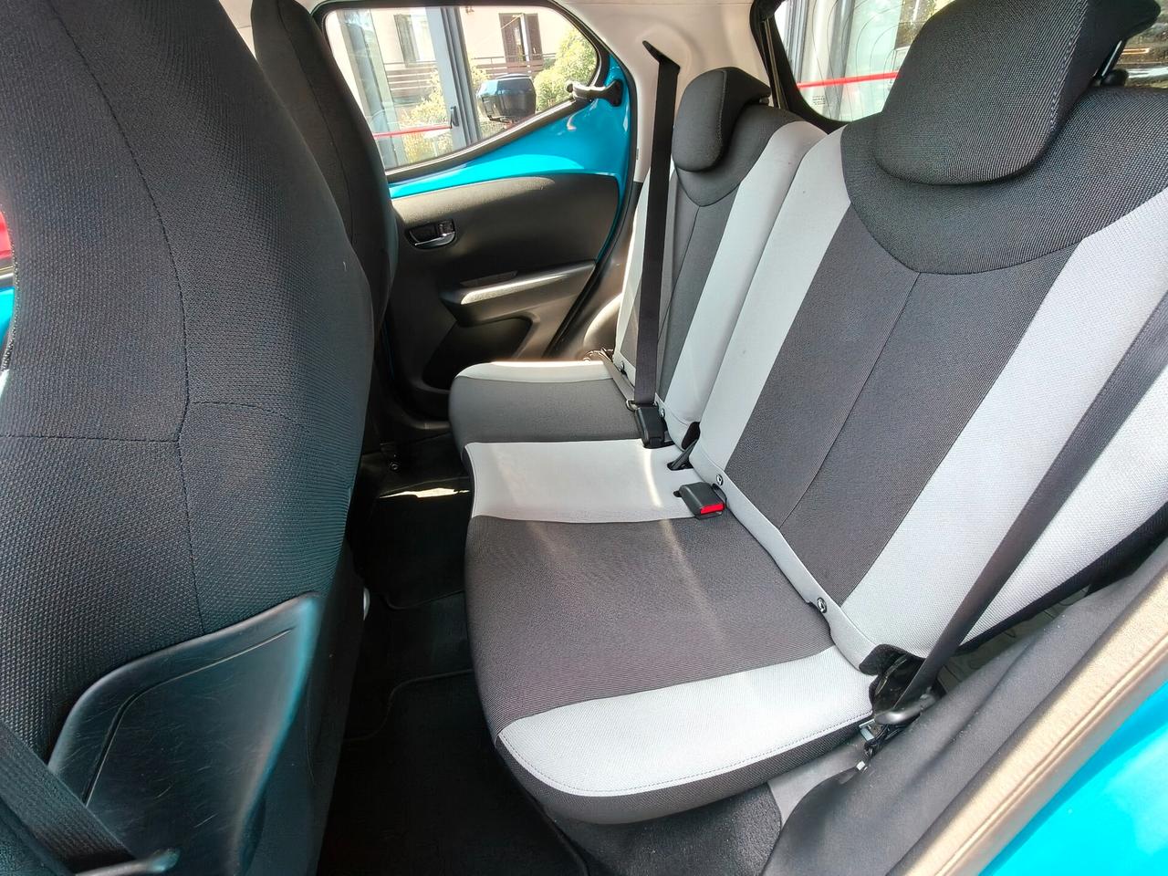 Toyota Aygo 1.0 VVT-i 69 CV 5 porte x-cool TSS