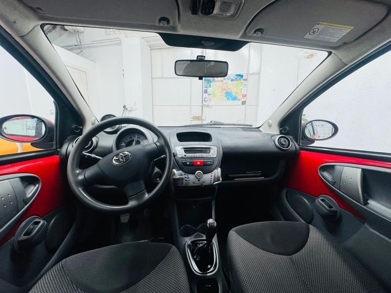 Toyota Aygo 1.0 12V VVT-i 5 porte Sol Red Edition