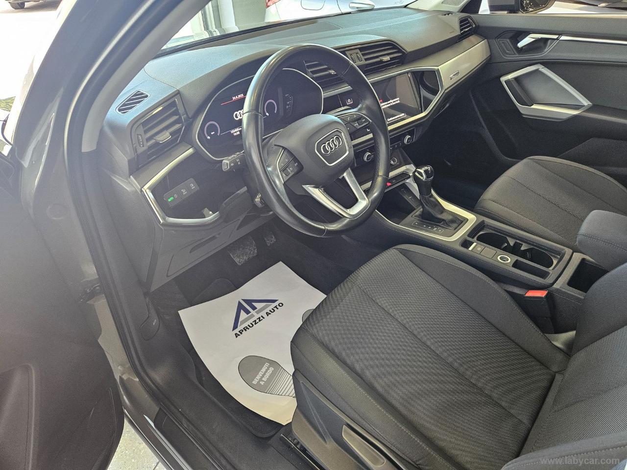 AUDI Q3 35 TDI S tronic Business Advanced