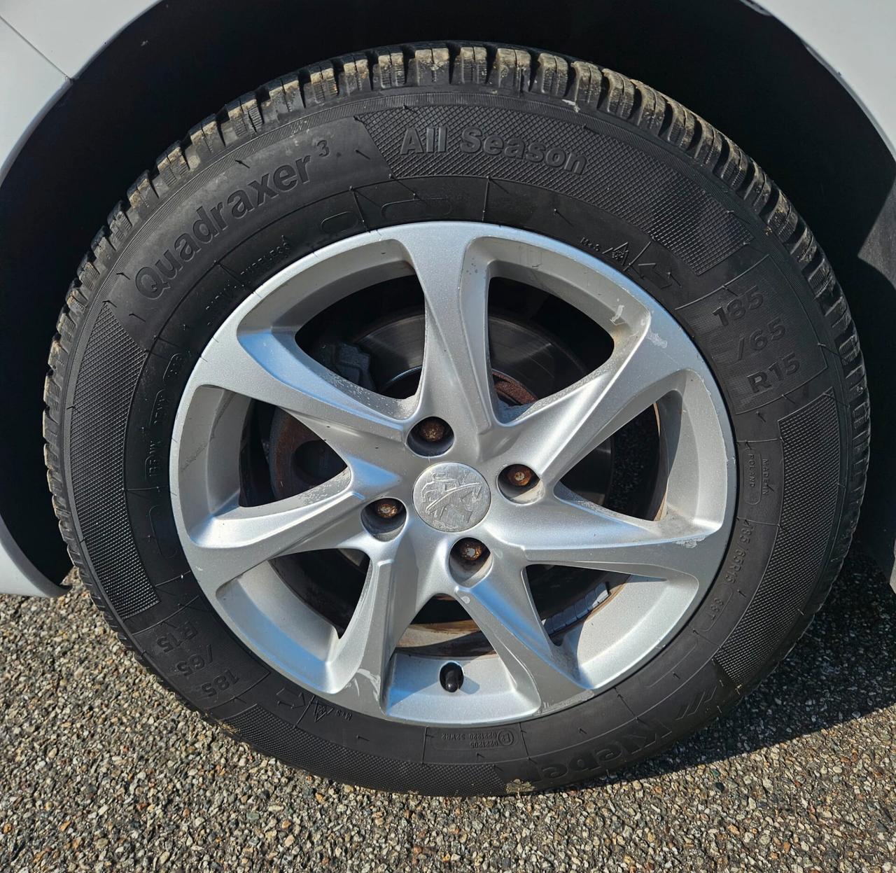 Peugeot 208 1.4 HDi NEOPATENTATI