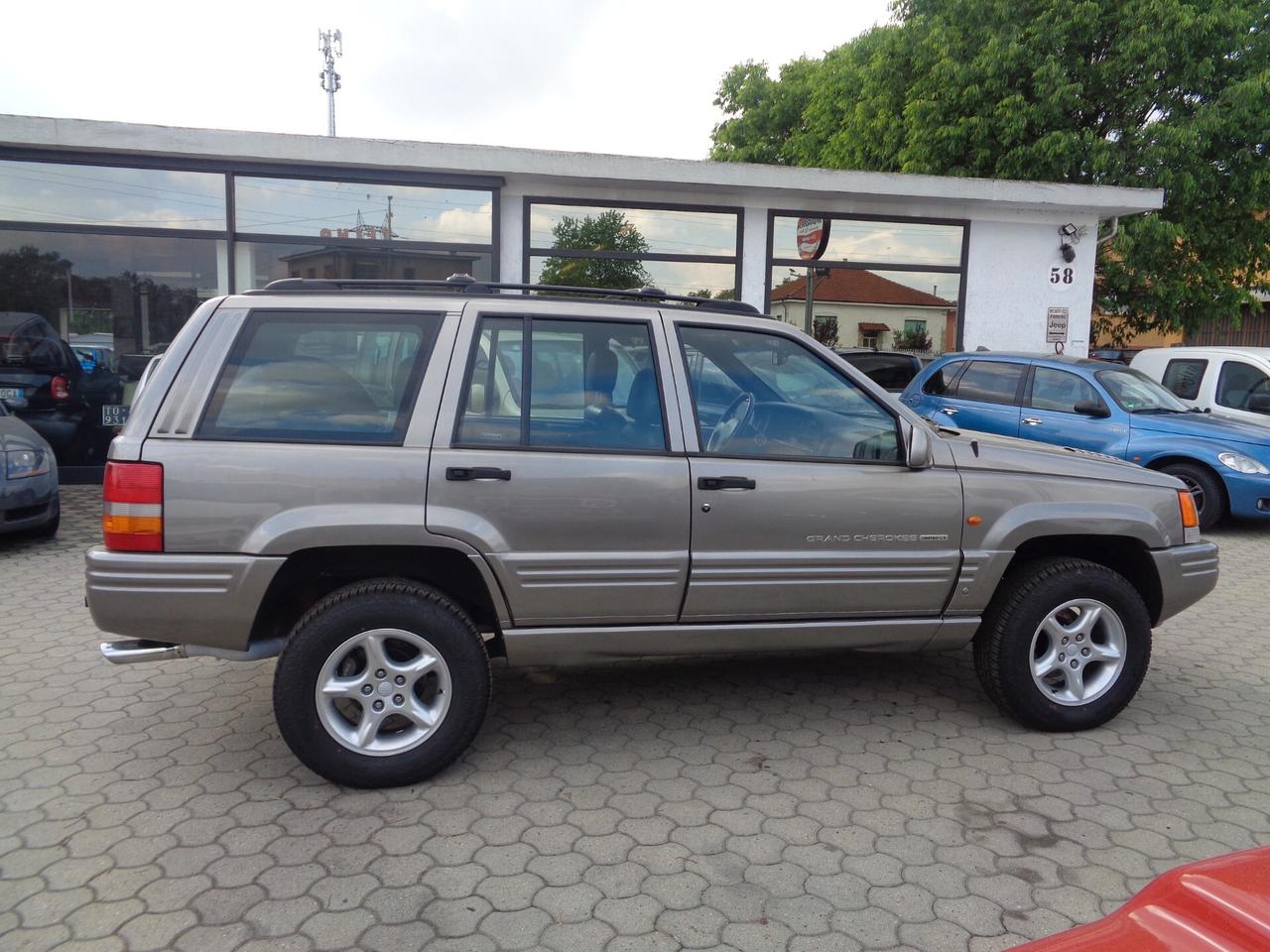 Jeep Grand Cherokee 5.9 4WD Quadra-Trac Limited LX