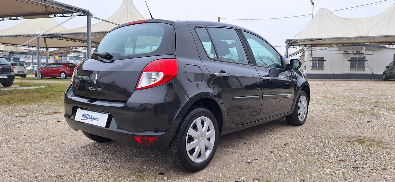 Renault Clio 1.2 16V 5 porte Dynamique