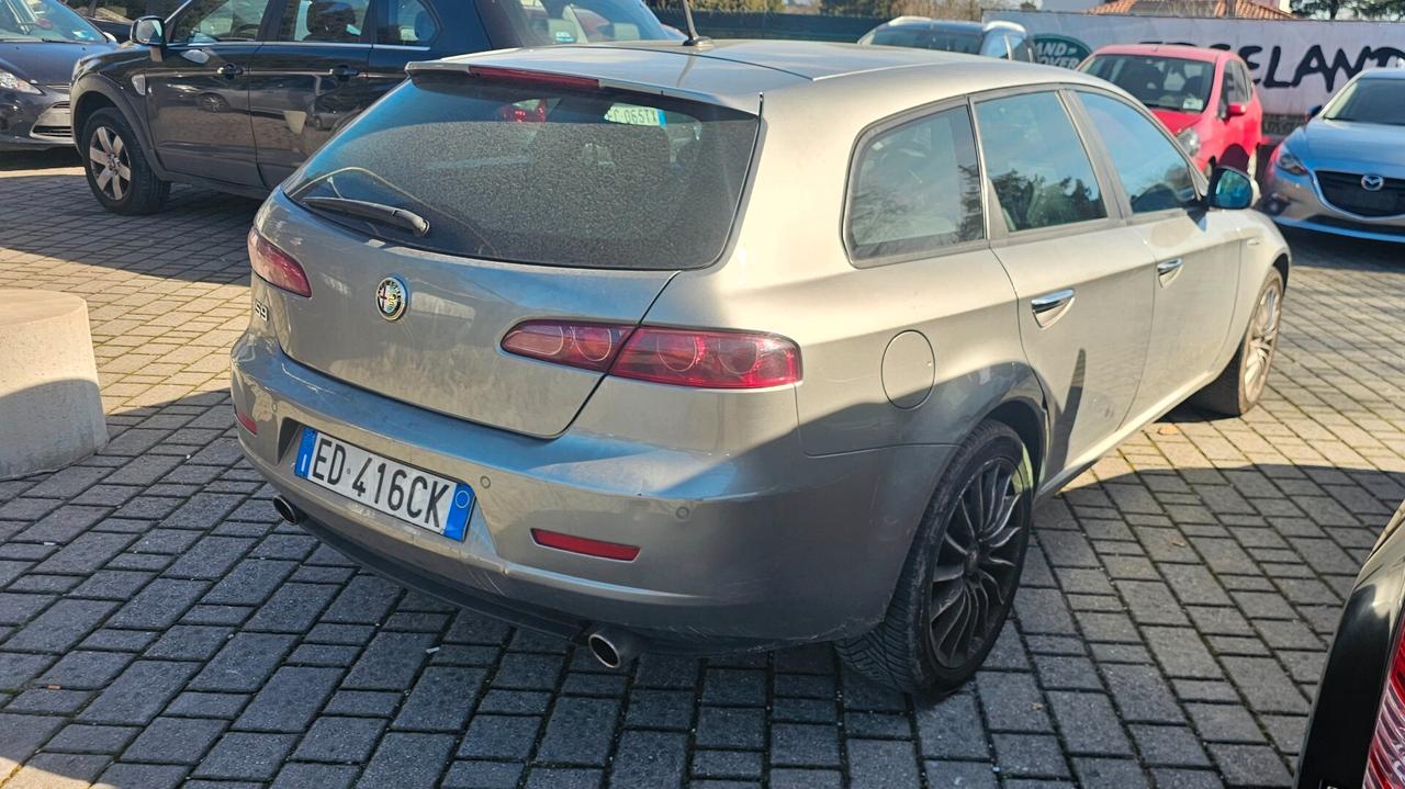 Alfa Romeo 159 2.4 JTDm 200 CV Sportwagon Distinctive Q-Tronic