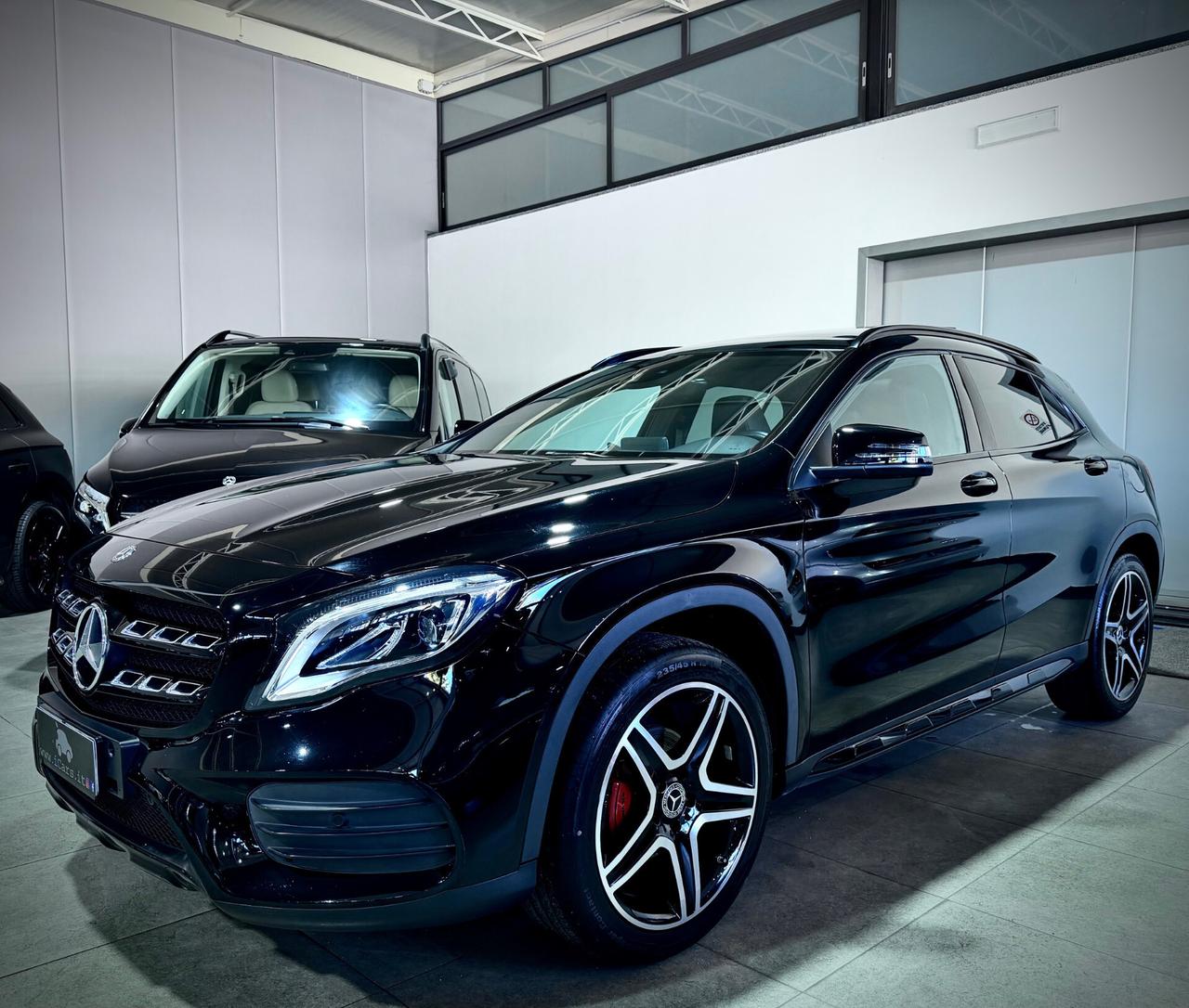 Mercedes-Benz GLA 200 d 136CV Premium AMG