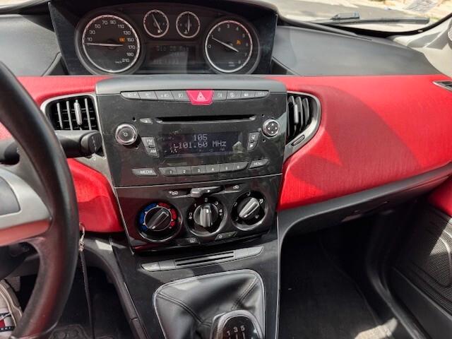 Lancia Ypsilon Neopatentato Anche permuta