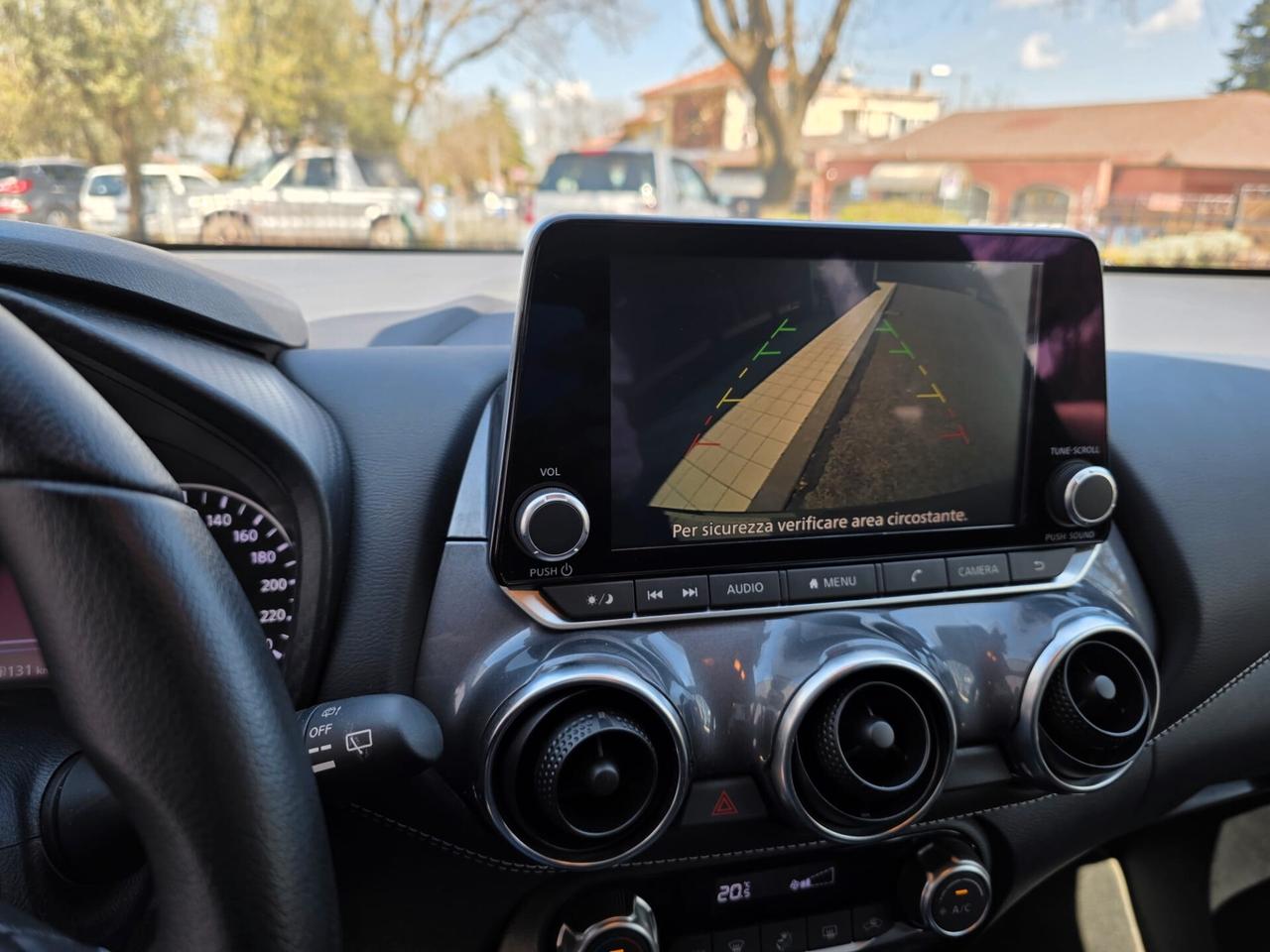 Nissan Juke 1.0 DIG-T 114 CV N-Connecta