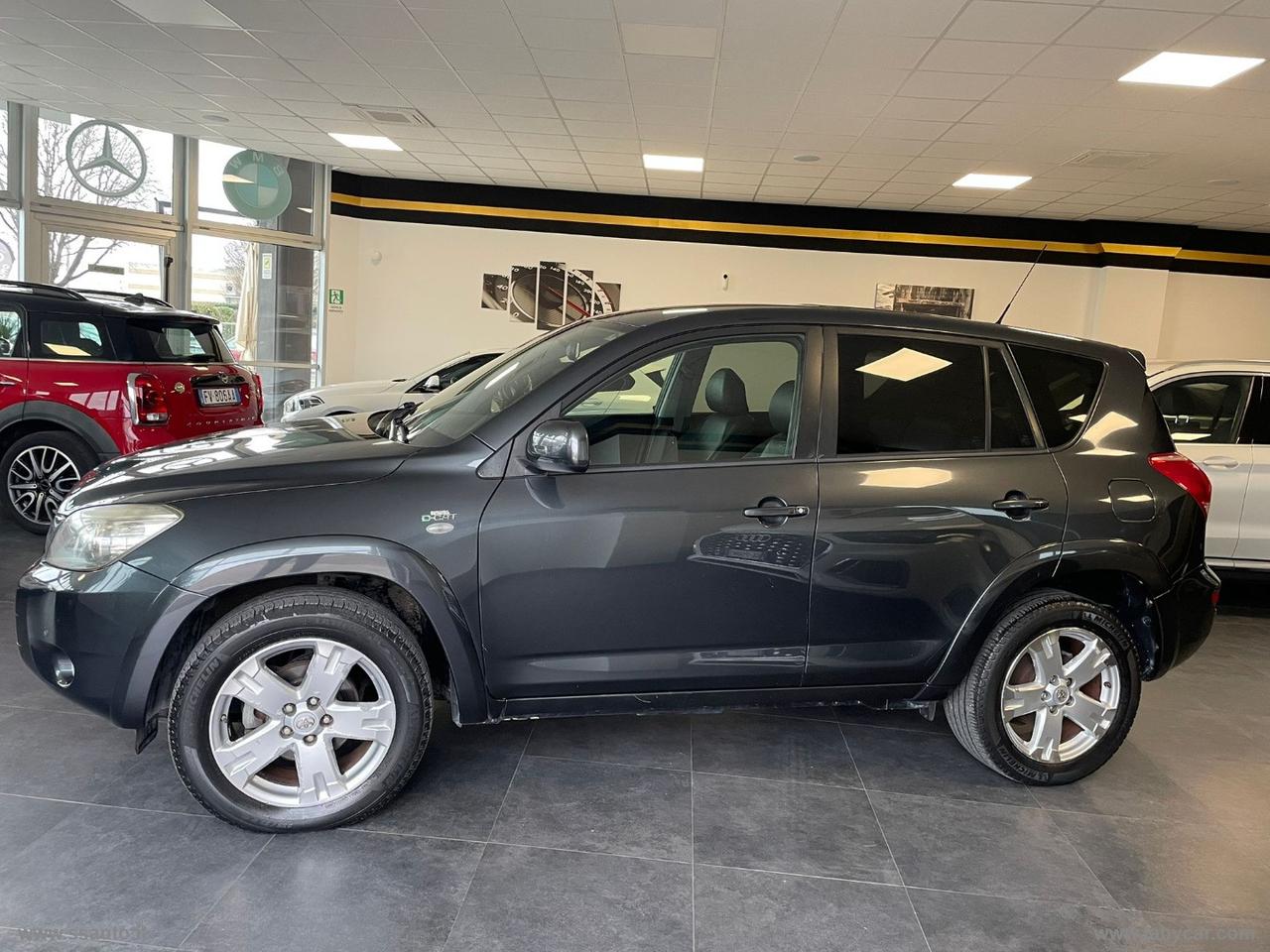 TOYOTA RAV4 Crossover 2.2 D-4D 177 CV Luxury