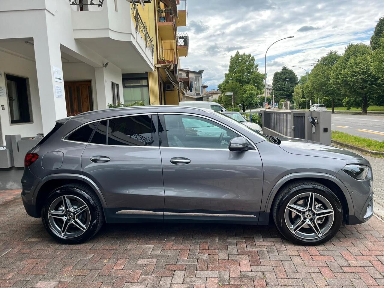 Mercedes-benz GLA 250 GLA 250 Automatic 4matic AMG Line Premium Plus