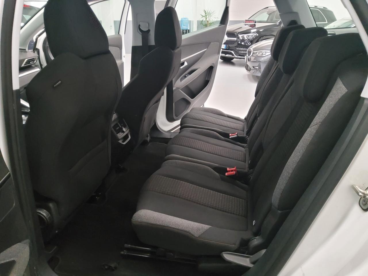 Peugeot 5008 BlueHDi 130 S&S Business