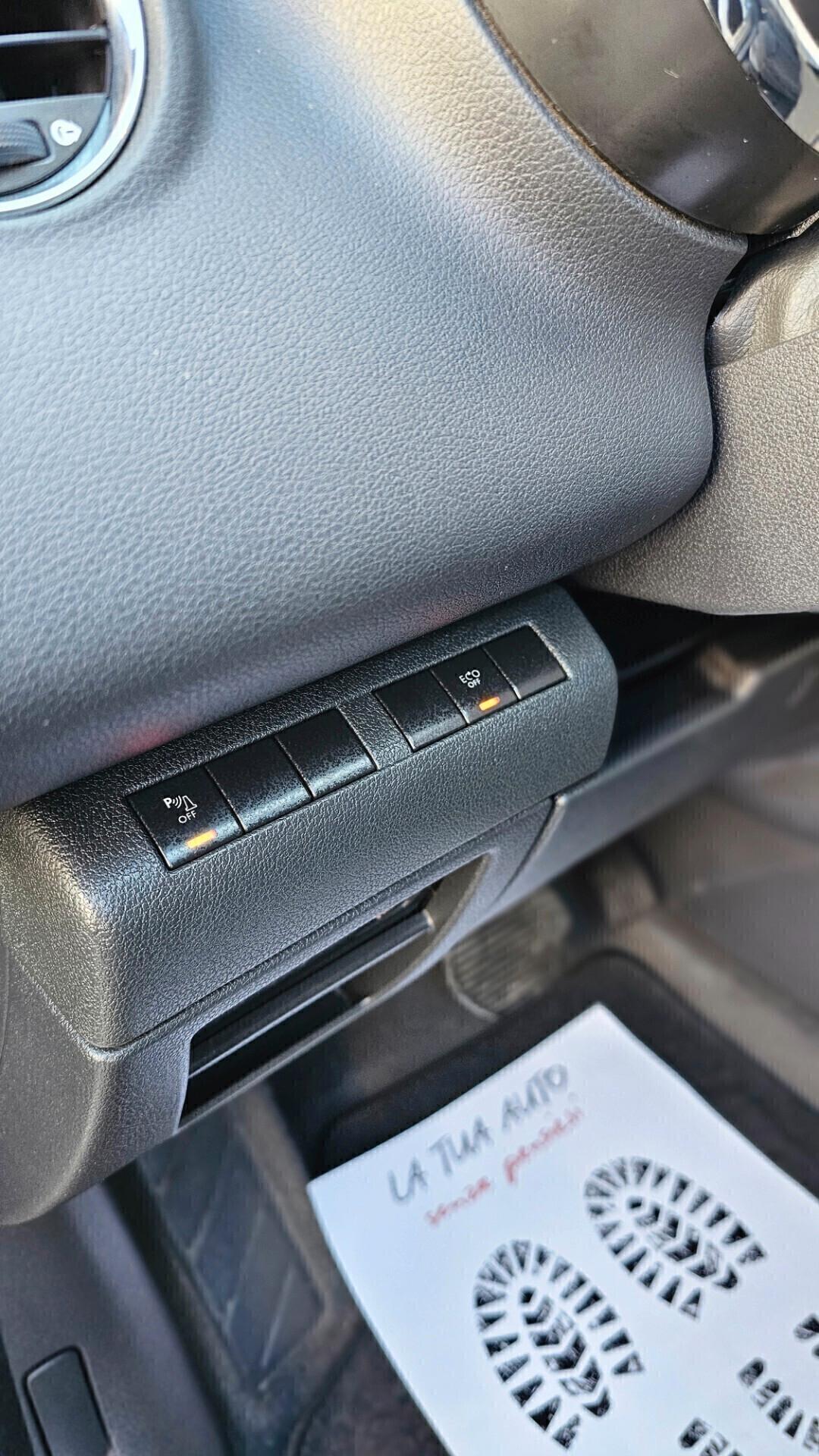 Peugeot 3008 1.6 HDi 115CV ETG6 Allure