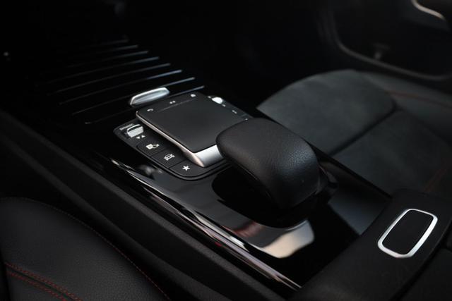 MERCEDES-BENZ CLA 220 d Automatic Shooting Brake Premium