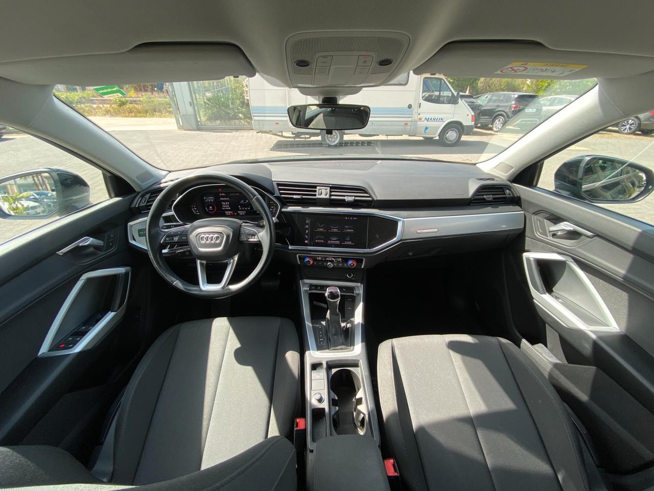 Audi Q3 Sportback 35 1.5 tfsi mhev s-tronic