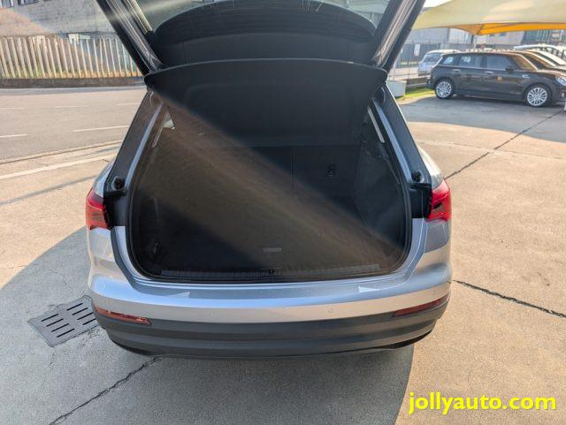 AUDI Q3 45 TFSI e S tronic Business Plug in Hybrid