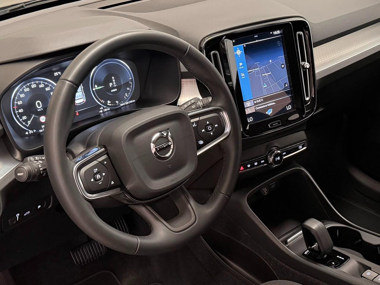 Volvo XC40 B3 automatico Core