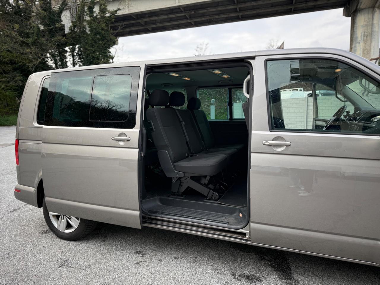 Volkswagen Caravelle 2.0 TDI 150CV DSG PL 9 POSTI