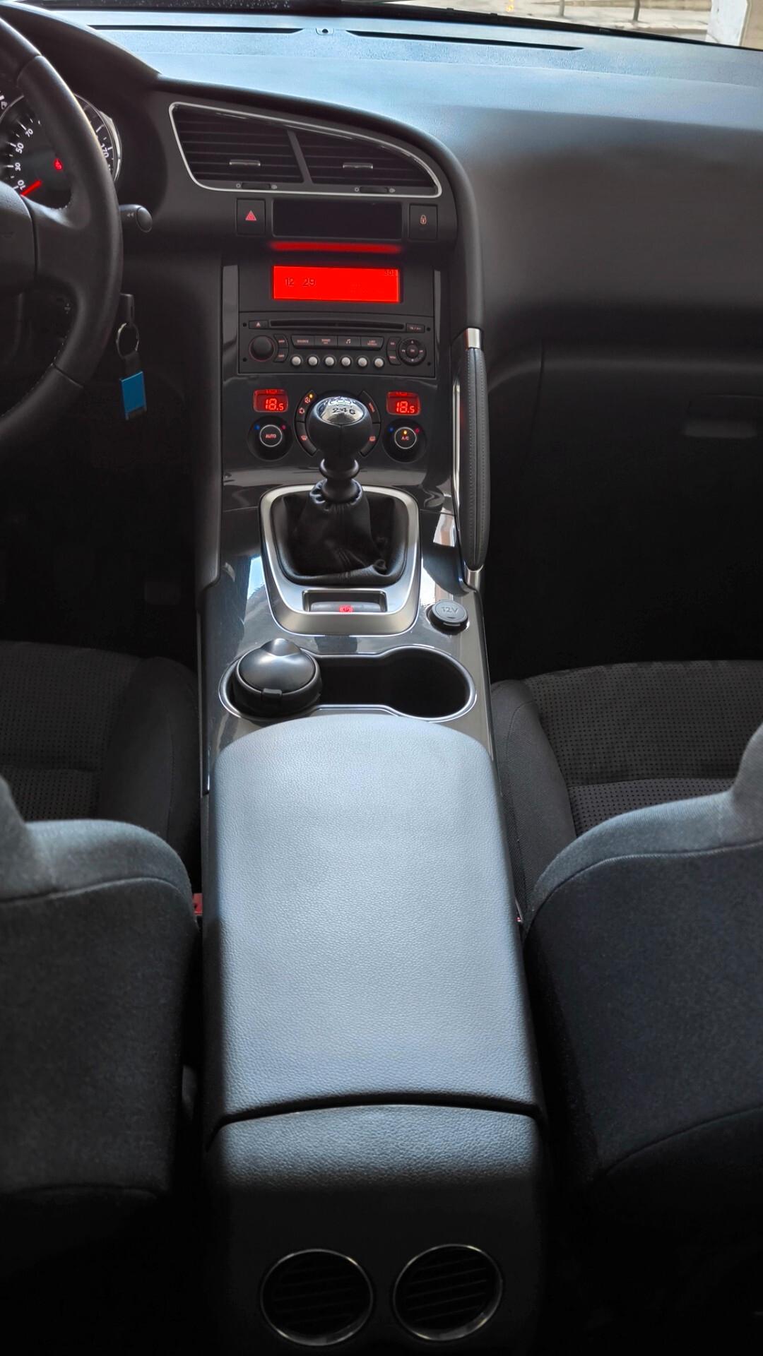 Peugeot 3008 1.6 HDi 110CV Premium