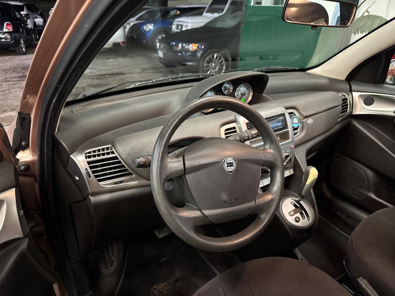 Lancia Ypsilon 1.3 MJT 90 CV diesel AUTOMATICA