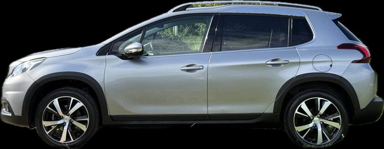 Peugeot 2008 1.2 Turbo Benzina 110 cv EURO 6B NEOPATENTATI