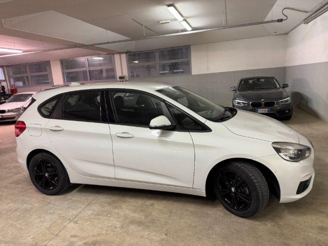 BMW 220 i Active Tourer Advantage