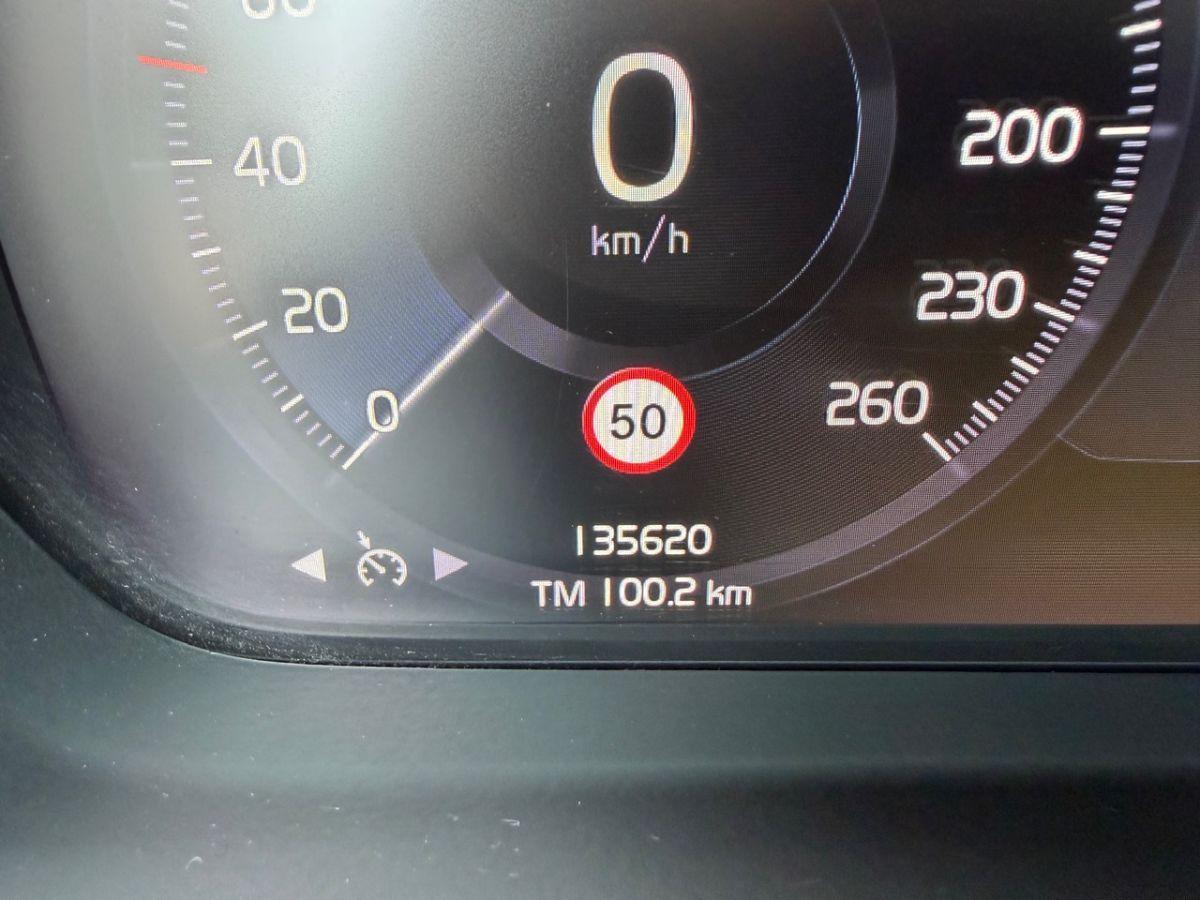 VOLVO - XC40 - D4 AWD Geartronic R-design #GANCIOTRAINO #TAG.VOLVO