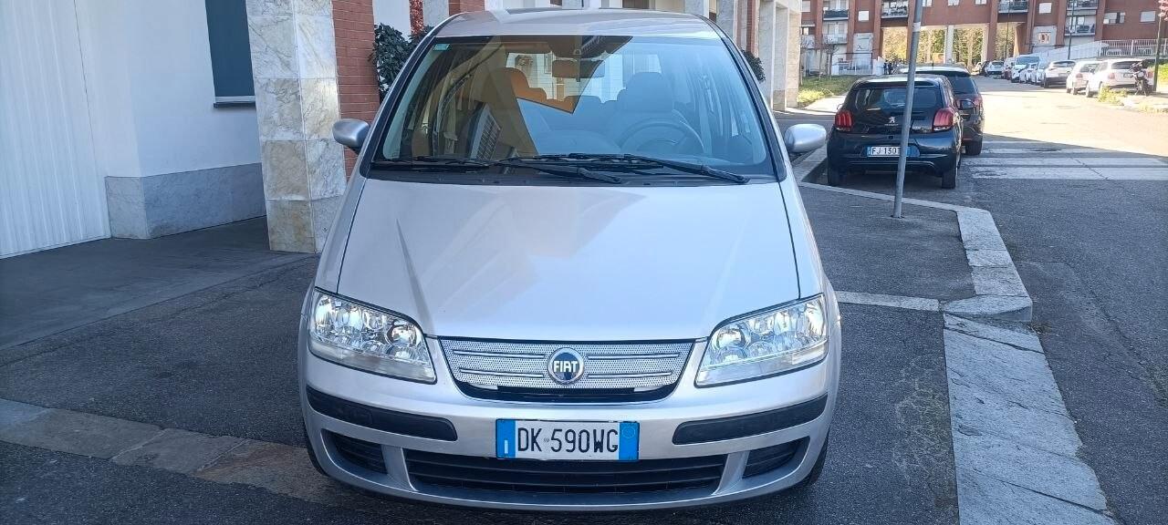 Fiat Idea 1.2 16V BlackLabel