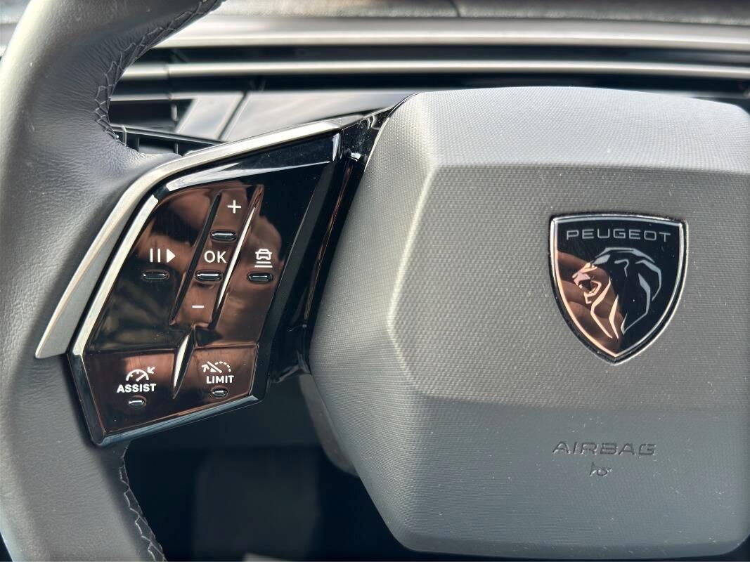 Peugeot 5008 1.2 hybrid Allure 145cv 7 posti Automatica