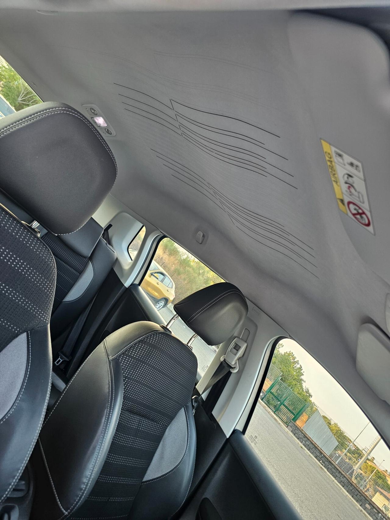 Peugeot 2008 Allure 1.6 diesel