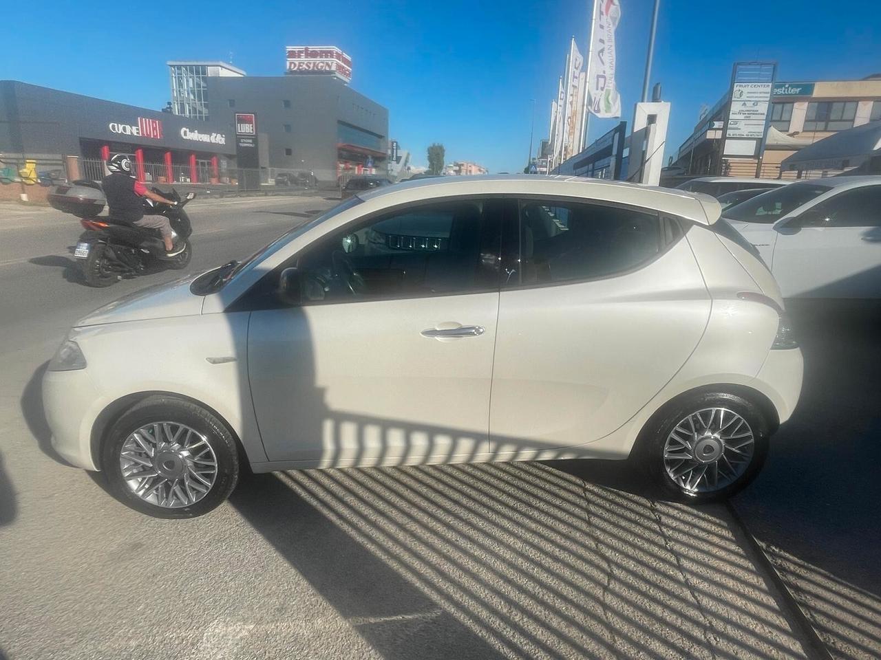 Lancia Ypsilon 1.3 MJT 16V 95 CV 5 porte S&S Platinum