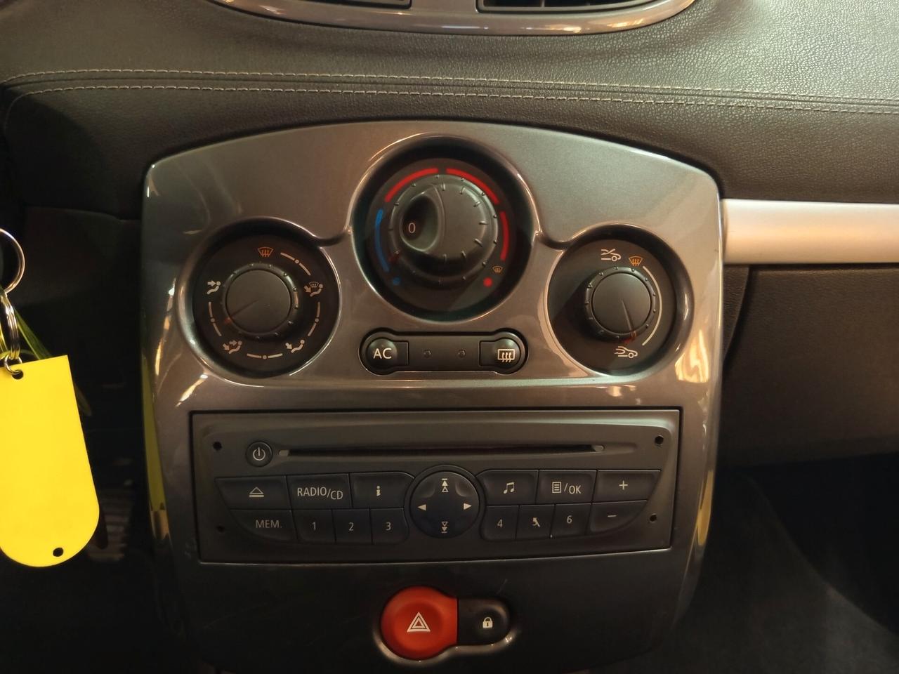 Renault Clio 1.2 16V 5 porte Luxe, 144 Mila chilometri ok neopatentati