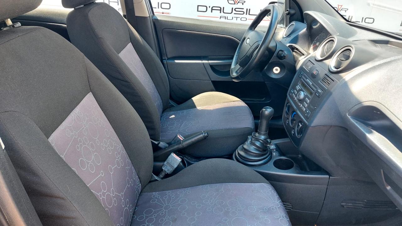 Ford Fiesta 1.2 16V 5p. Ghia GPL