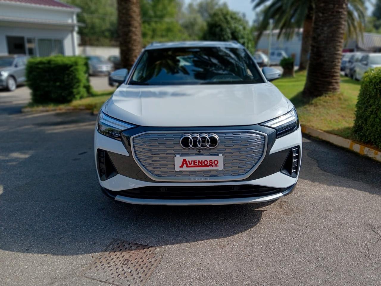 Audi Q4 40 e-tron Business