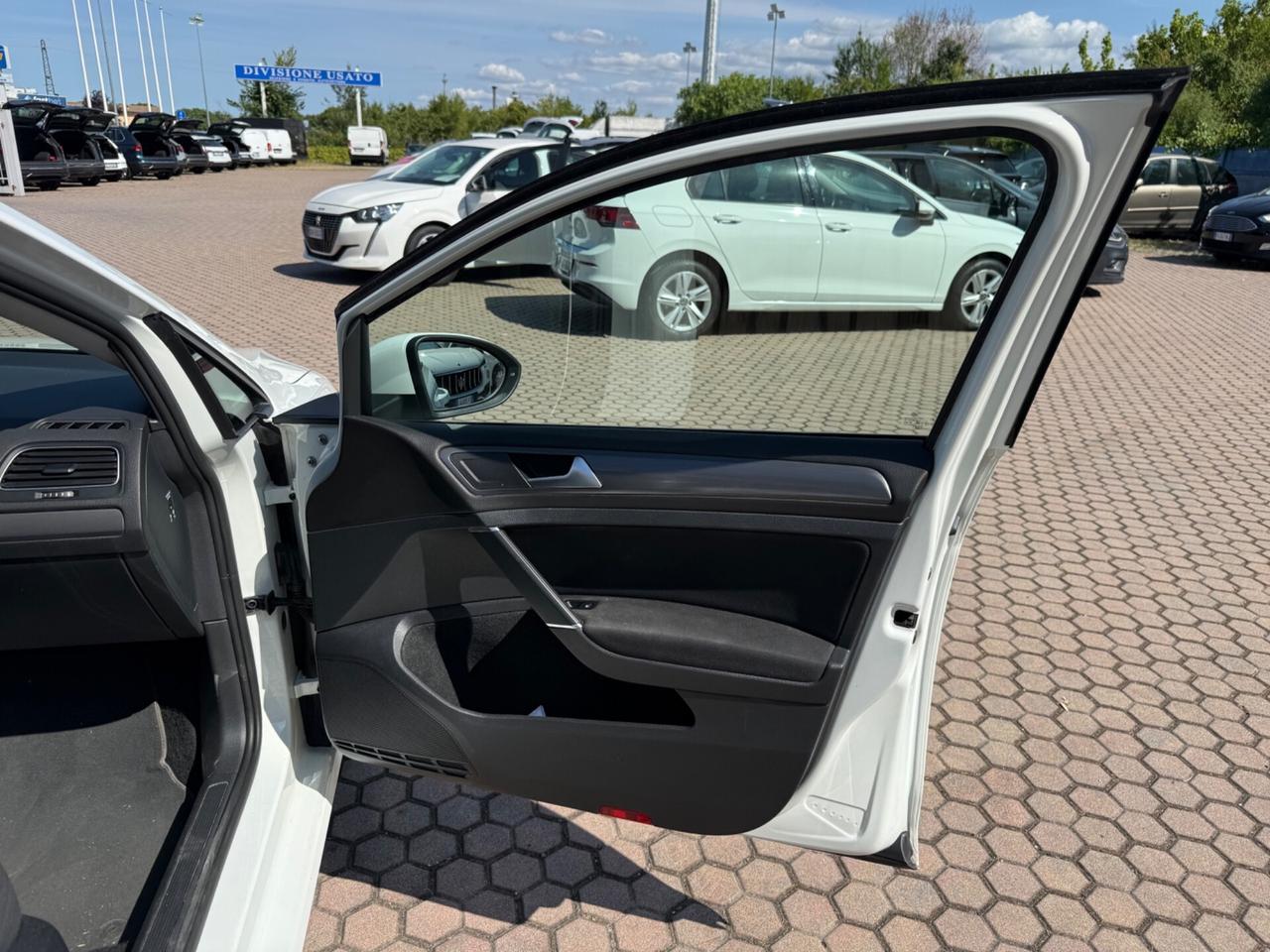 Volkswagen Golf 1.5 TGI DSG 5p. Business BlueMotion Technology