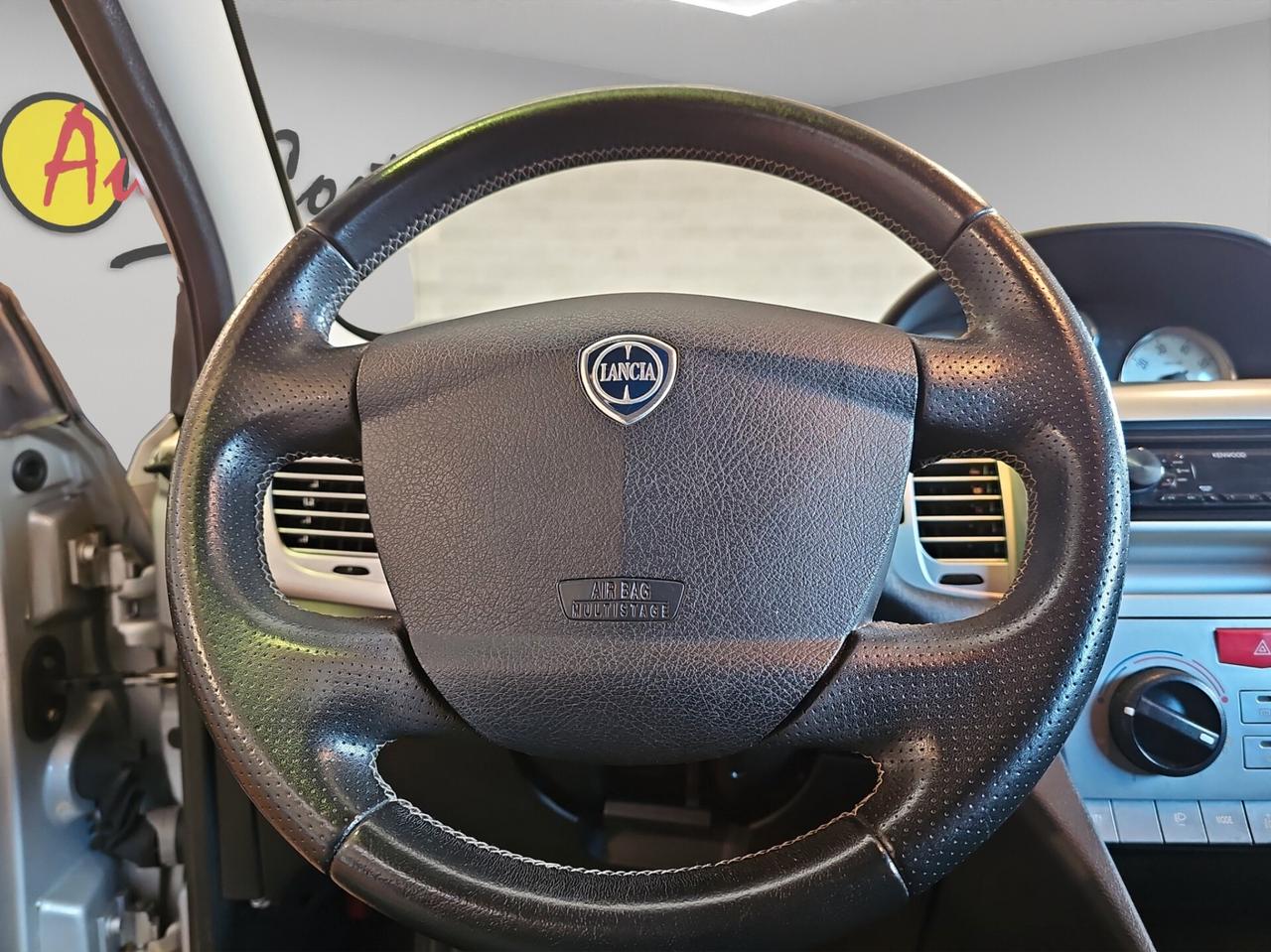 Lancia Ypsilon 1.2 69 CV Argento
