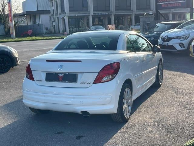 Peugeot 207 1.6 8V HDi 112CV CC Féline