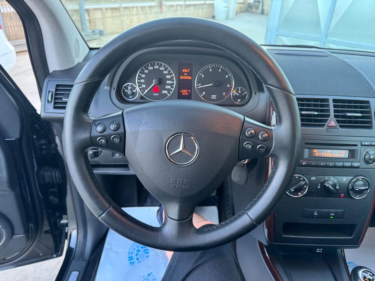 Mercedes-benz A 160 BlueEFFICIENCY Elegance