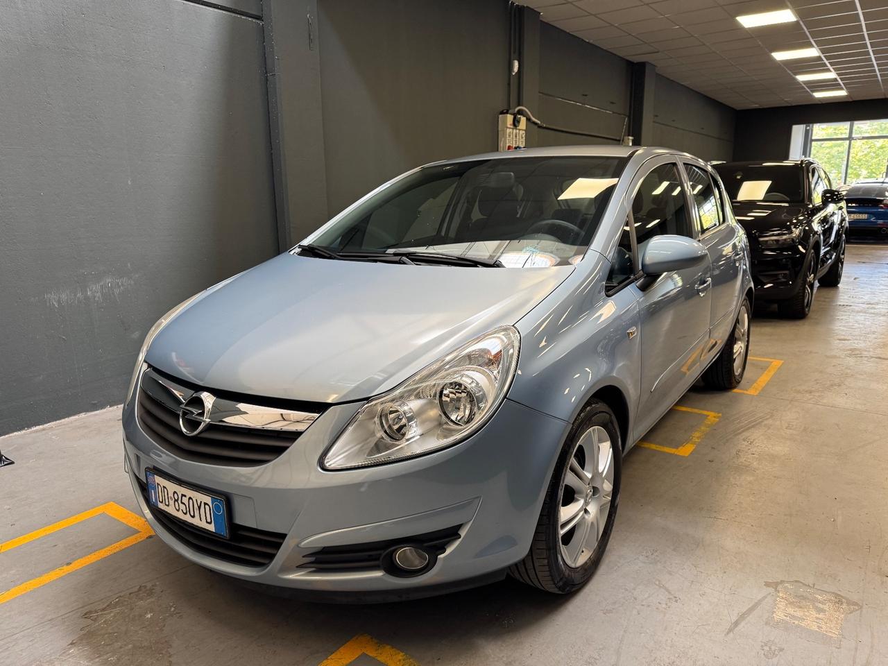 Opel Corsa 1.2 5 porte Cosmo