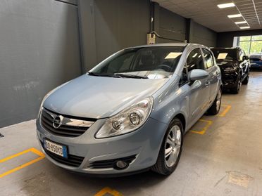 Opel Corsa 1.2 5 porte Cosmo