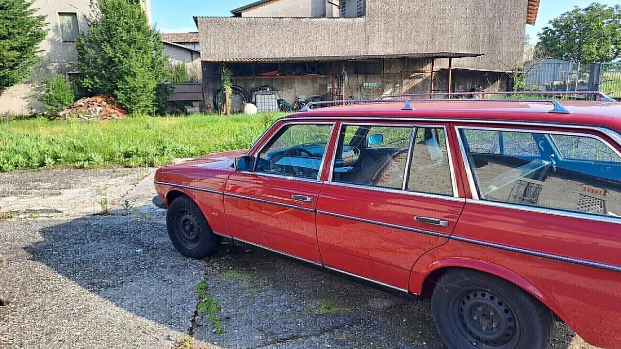 Mercedes-benz 240 TD Un Classico con Potenziale di Restauro