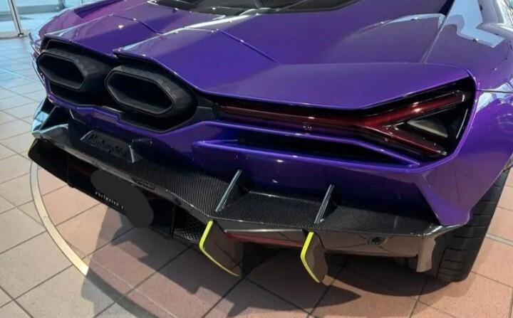 Lamborghini Revuelto nuovo carbon line 1016 CV. Garanzia casa madre