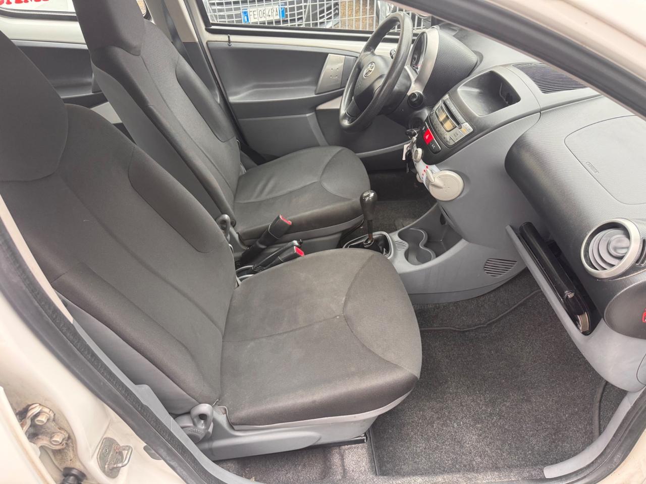 Toyota Aygo 1.0 12V VVT-i 5 porte garanzia 12 mesi