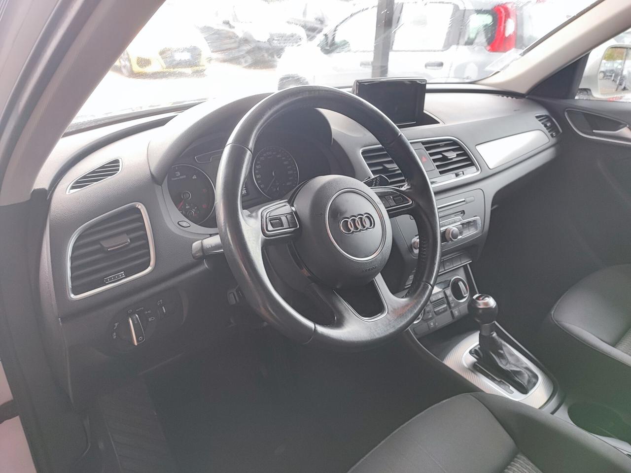 Audi Q3 2.0 TDI S tronic Business SPORT