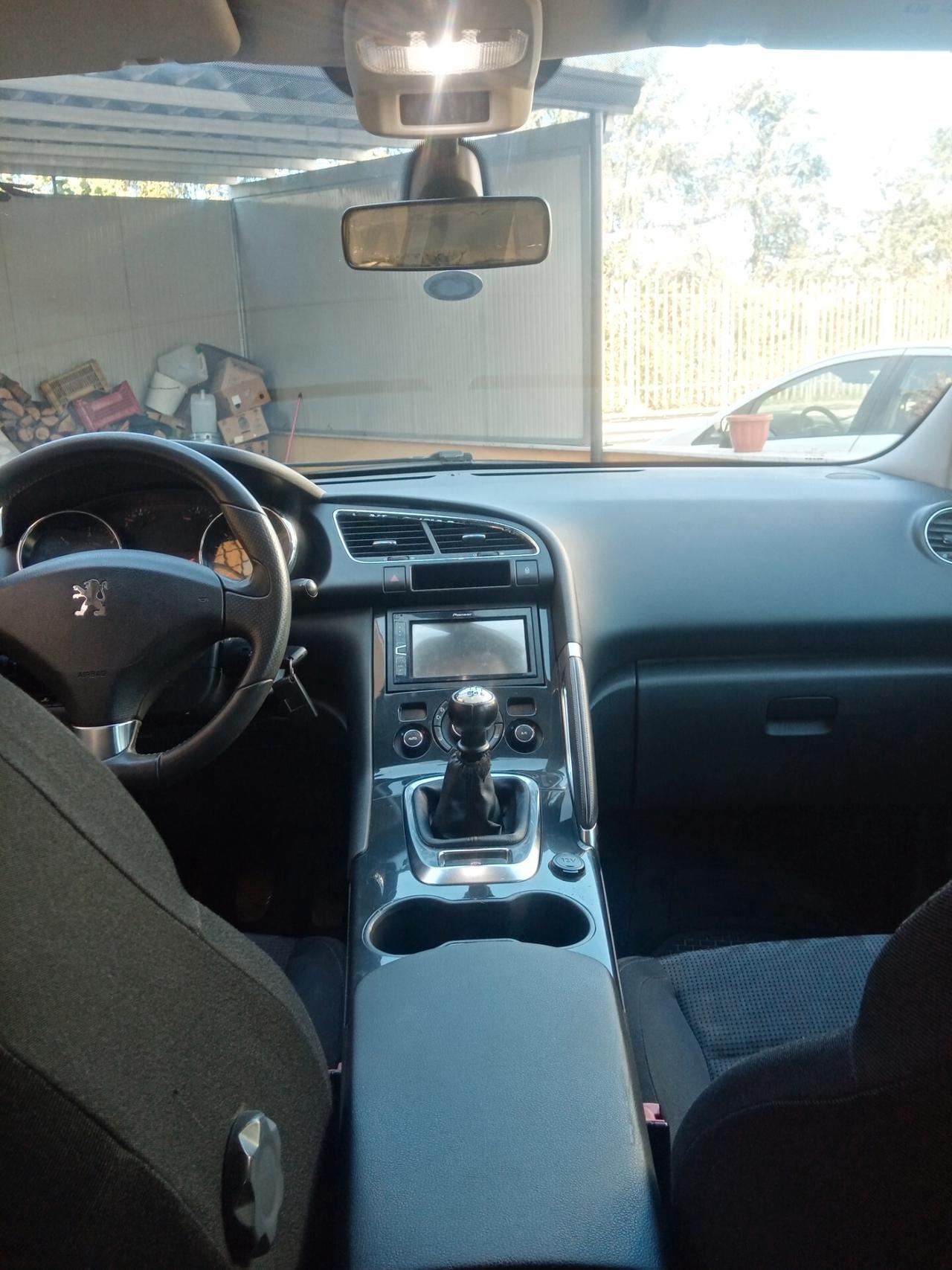Peugeot 3008 1.6 HDi 110CV Business